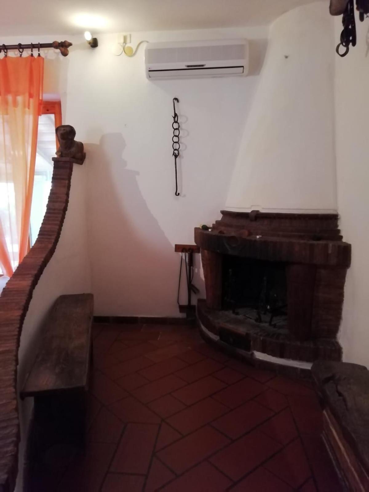 Cinigiano Agriturismo Podere Cherzo מראה חיצוני תמונה